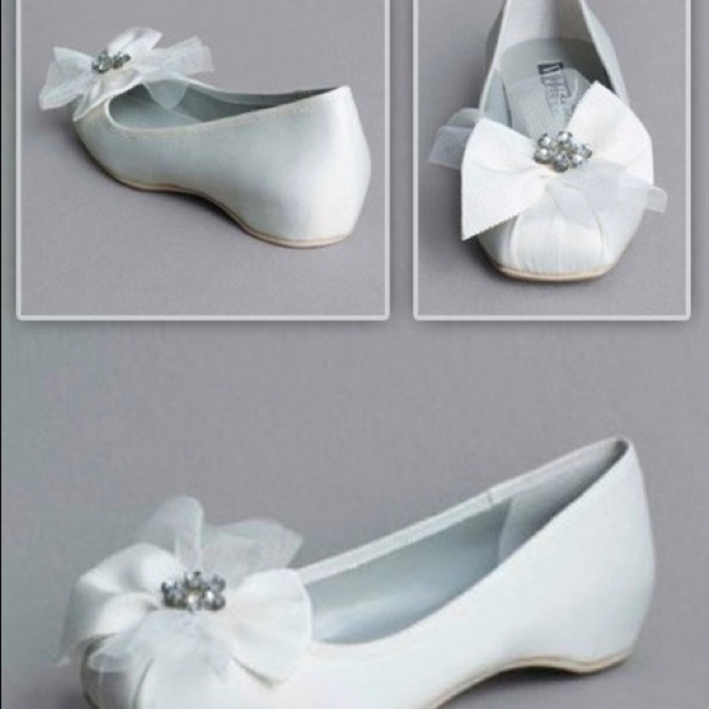 Vera wang crystal ballerina flat, NEW